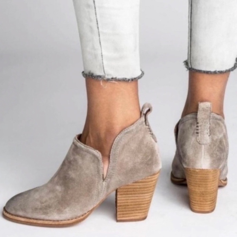 Jeffrey Campbell Rosalee Booties Women Size 9 Taupe Suede Block Heel Ankle Boots